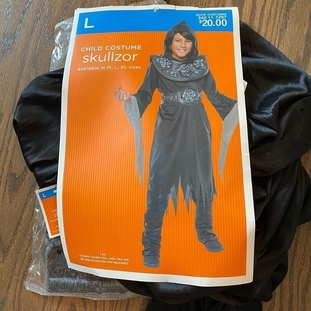NWT skillzor kids Halloween costume skull ninja size large